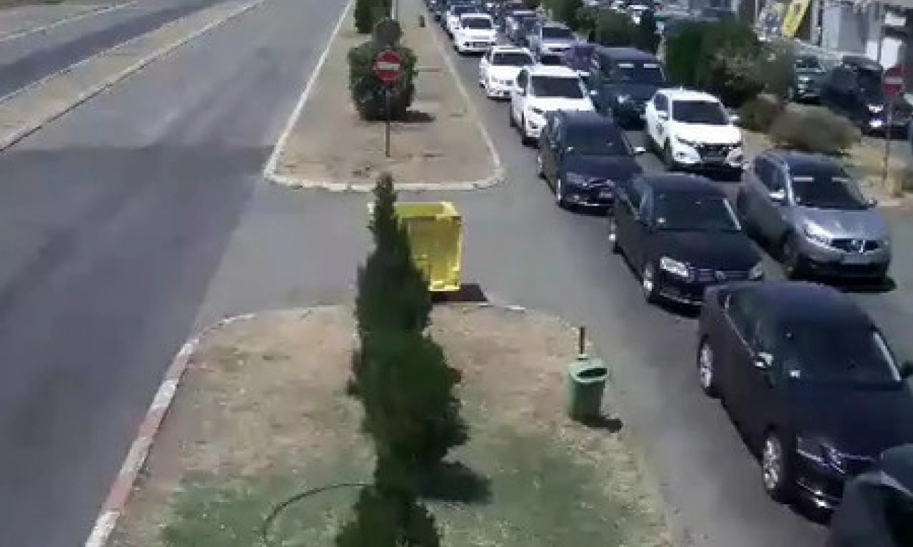 Srbi ogorčeni - OVO JE REKORD! Kilometarske KOLONE na granicama ka Grčkoj, pa i saobraćajka i POŽAR NA EVZONIJU (VIDEO)