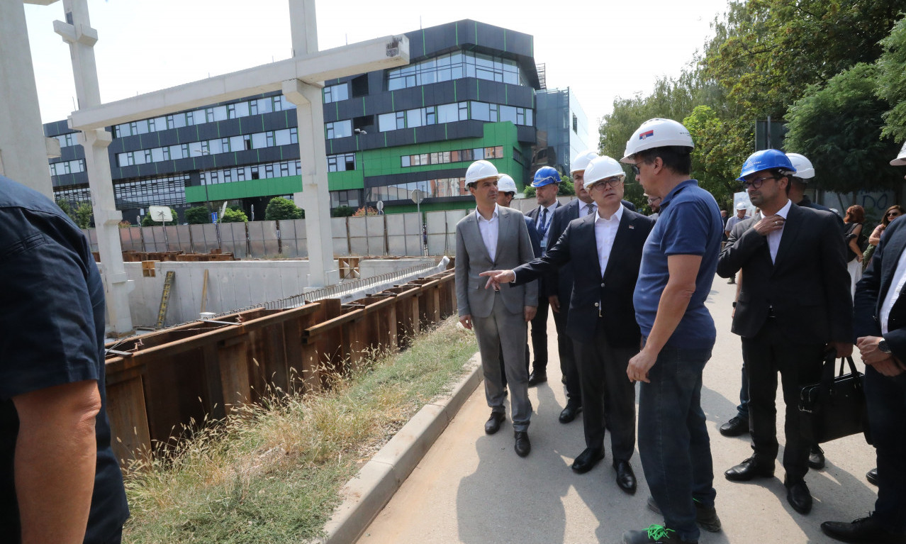 Premijer Vučević obišao Naučno-tehnološki park u Nišu: "Nova snaga našeg carskog grada" (FOTO)