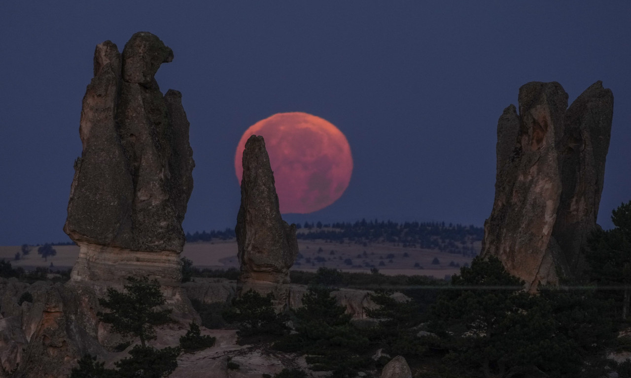 Ovo ne smete propustiti! Avgustovski SUPERMESEC pokreće niz lunarnih spektakala, evo kad će biti vidljivi (FOTO)