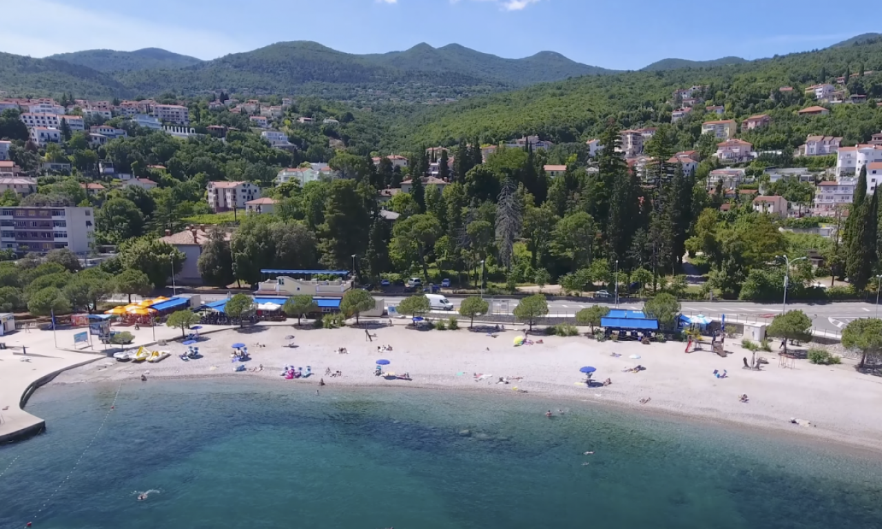 Drama na Crnogorskom primorju! UDAVIO SE SRBIN (75) na plaži Utjeha