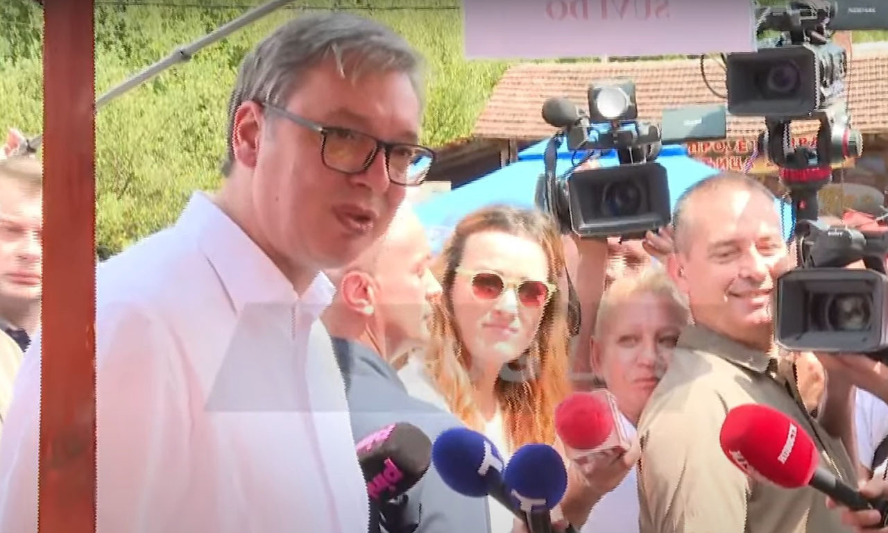 VUČIĆ u MEDVEĐICI prisustvovao manifestaciji "Dani proje i sira": "Istočna Srbija je VELIČANSTVENA"