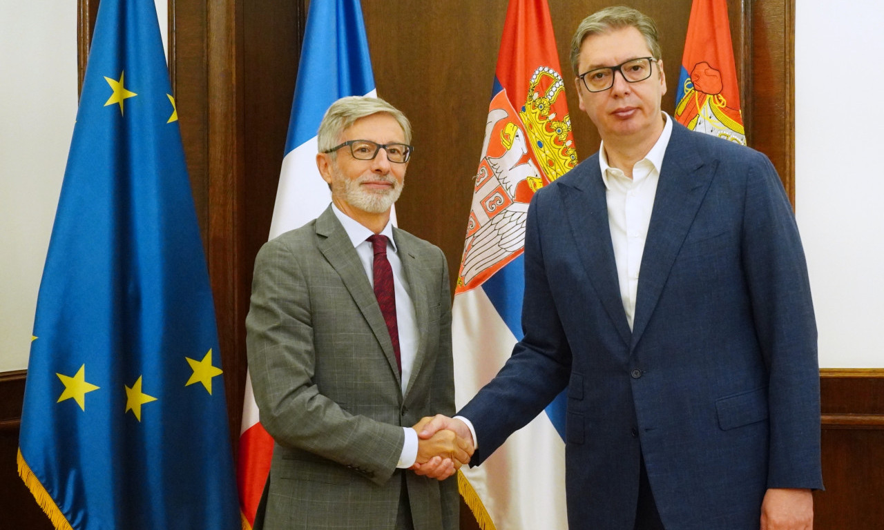 PRIPREME PRED DOLAZAK MAKRONA! Predsednik Vučić se sastao sa ambasadorom Francuske, evo o čemu su razgovarali (VIDEO)