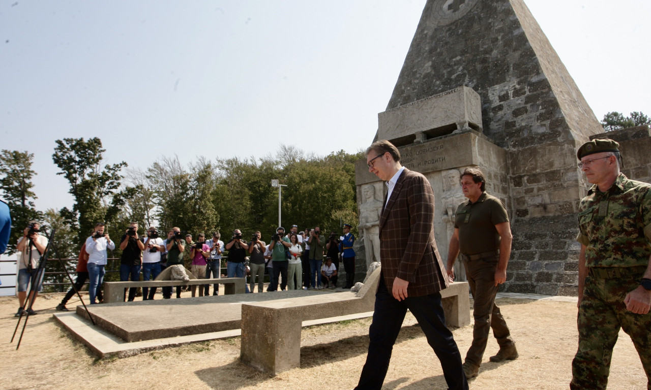 VUČIĆ na taktičkoj VOJNOJ VEŽBI u Gučevu: Predsednik sa VOJSKOM SRBIJE!