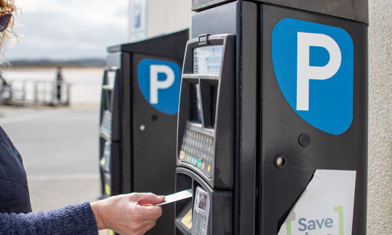 Beograđani, pažnja! NOVE CENE PARKINGA, ovo je detaljan cenovnik poskupljenja po zonama