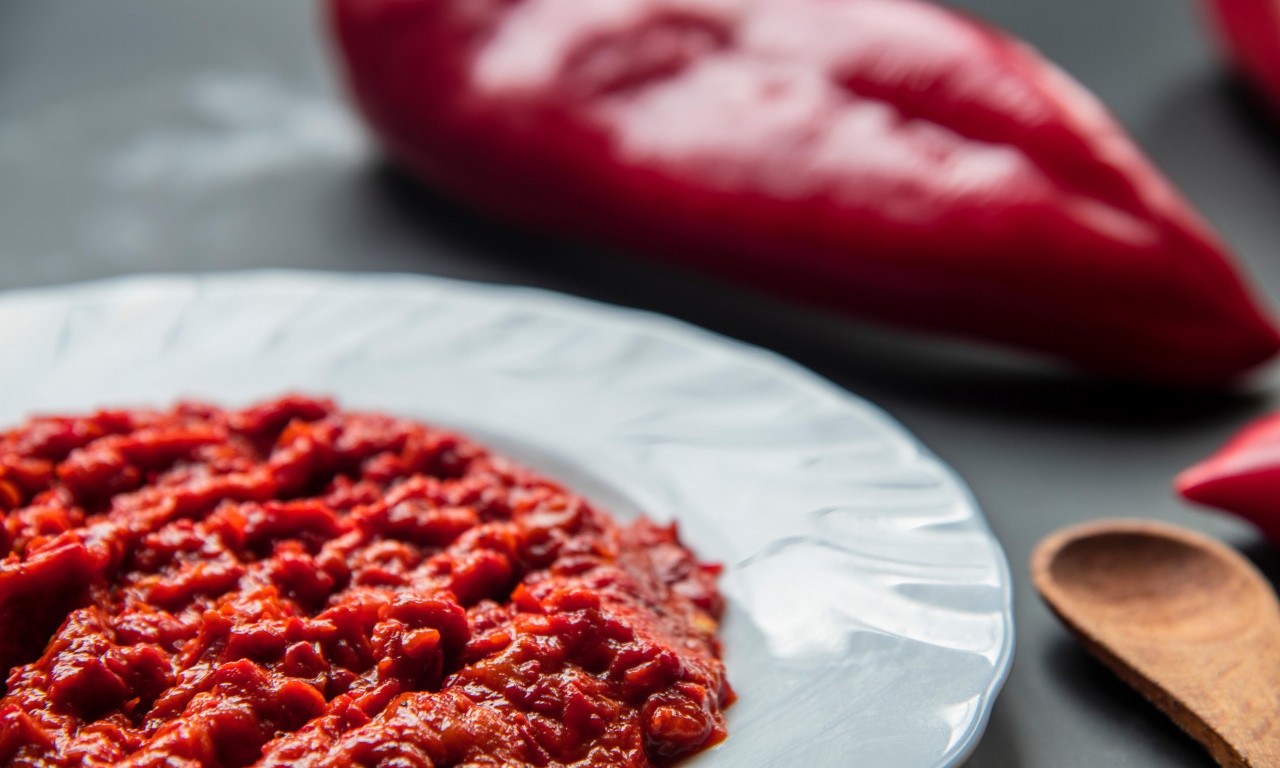 Ovo je recept za MOĆAN MAKEDONSKI AJVAR: Ukus je neverovatan, a pravi se na JEDNOSTAVAN NAČIN