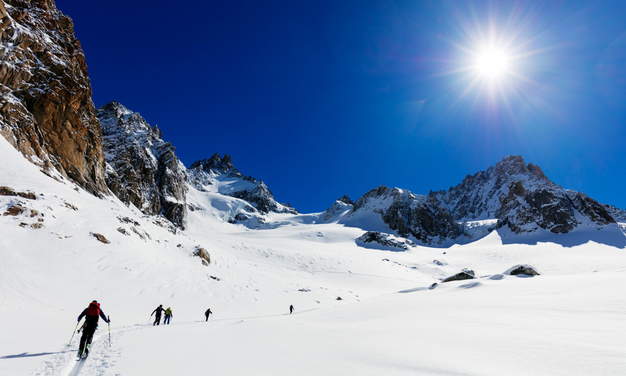 KOLIKO VAM PARA TREBA ZA SKIJANJE OVE GODINE U SRBIJI I REGIONU Evo gde je ski-pas najjeftiniji, a gde najskuplji