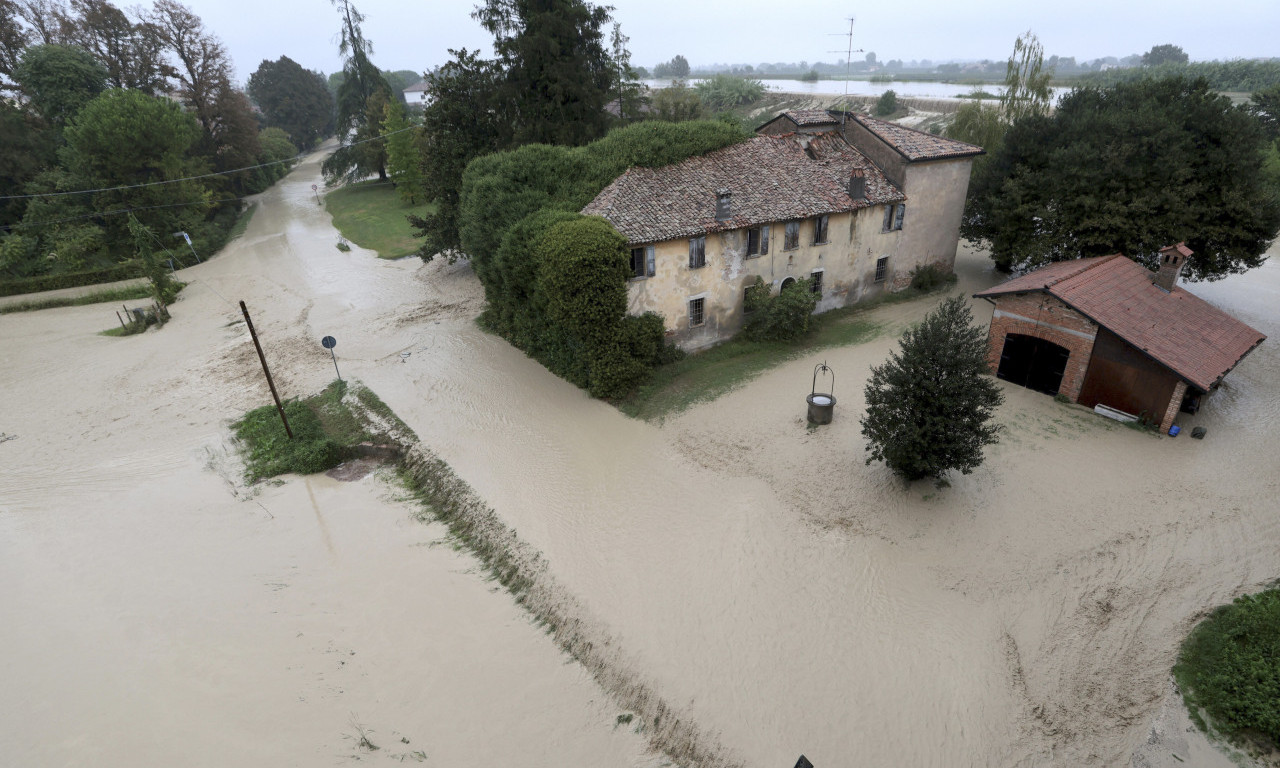 POPLAVE stigle u Italiju: Više od 1.000 ljudi evakuisano, okolina Bolonje bez ŽELEZNIČKOG SAOBRAĆAJA, škole zatvorene