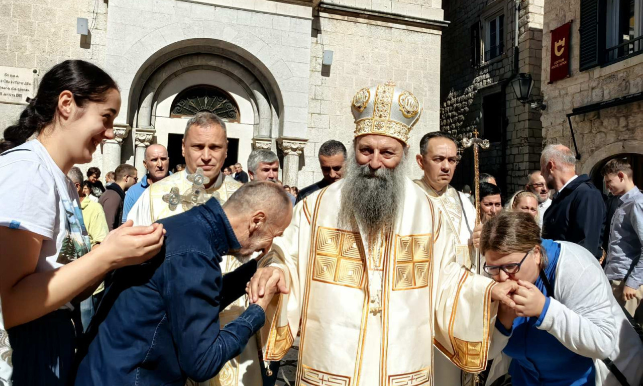 Patrijarh Porfirije služio LITURGIJU u obnovljenoj crkvi Svetog Nikole u Kotoru: "U Carstvo Božje ulaze smireni" (FOTO)