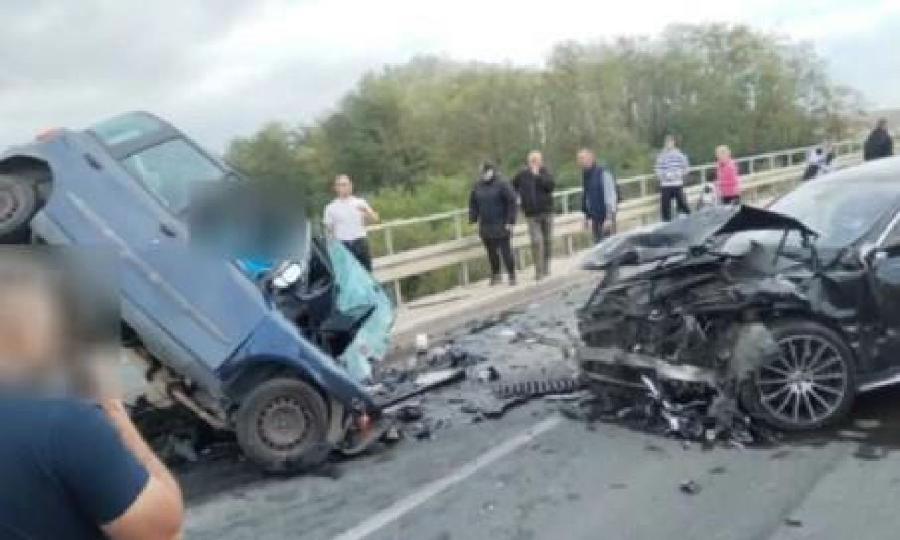 Ovo je porodica koja je DOŽIVELA STRAVIČNU nesreću u Bačkom Petrovcu: Majka poginula, otac i tri ćerke povređeni! (FOTO