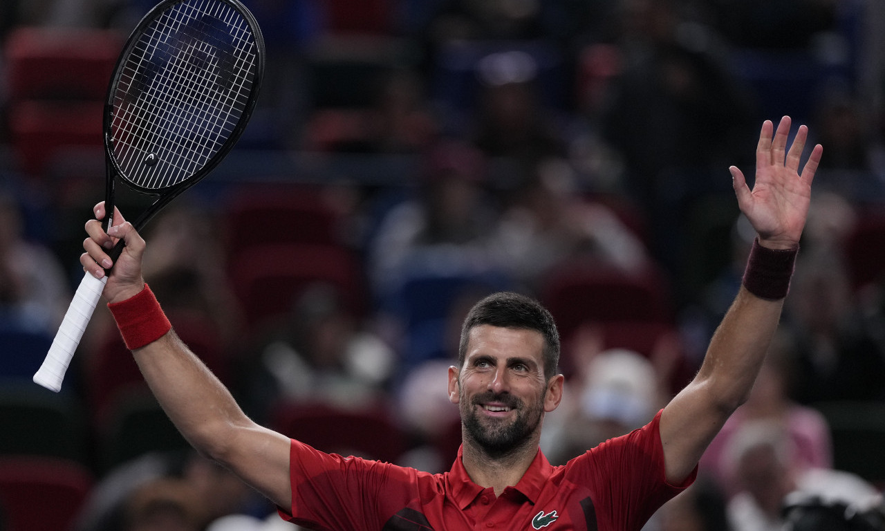 "Federer je tu pa sam imao dodatnu tremu!" Novak Đoković se obratio poznatom teniseru posle finala!