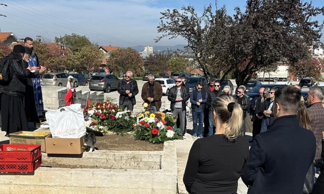 Tužna slika sa ČAČANSKOG GROBLJA! Obeleženo 40 DANA od smrti Bore Đorđevića (FOTO)