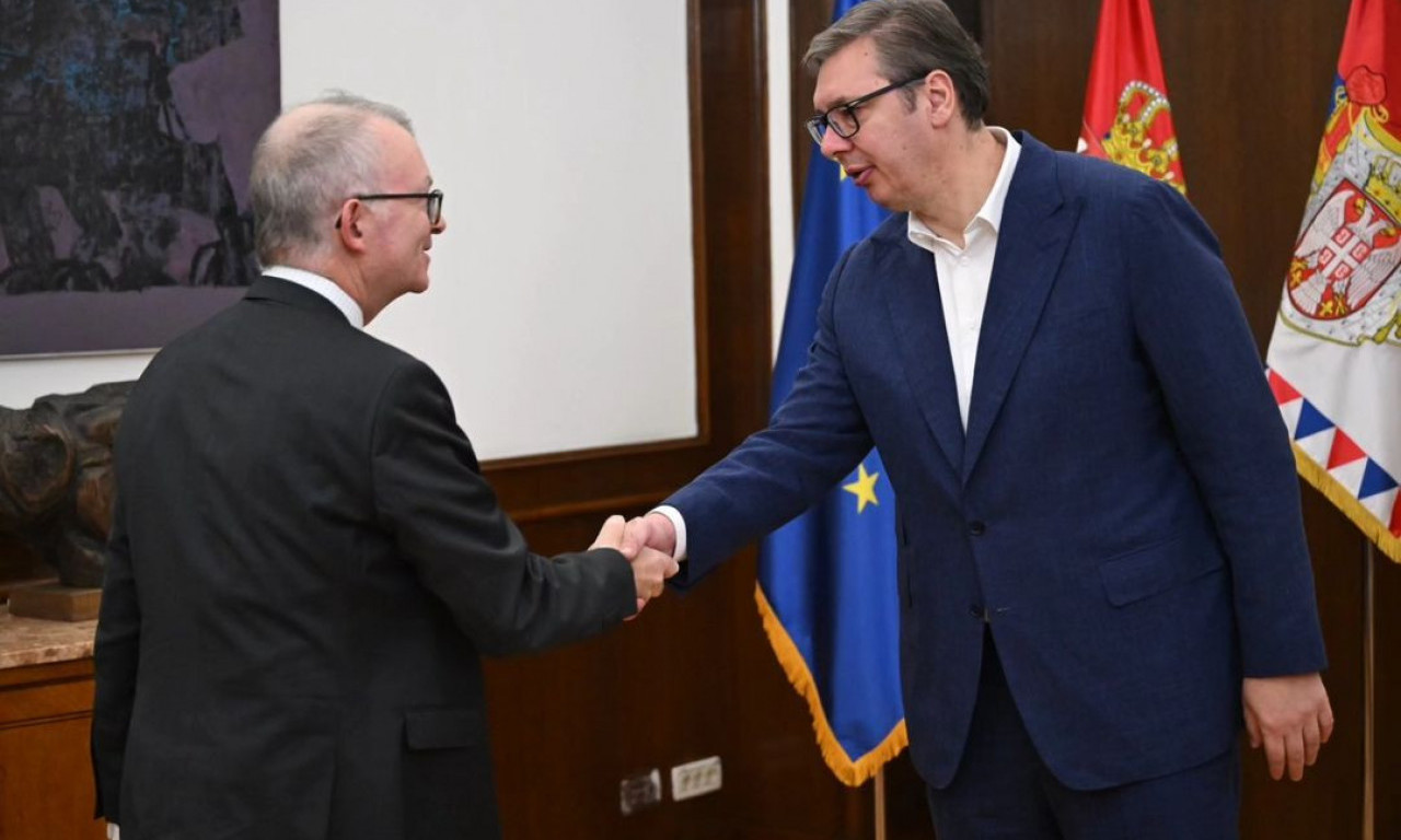 VUČIĆ sa delegacijom MMF: "Težak, verujem i uspešan sastanak"