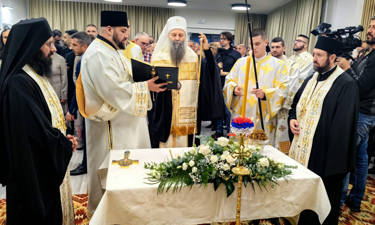 Pogledajte veličanstvene prizore iz Osijeka: PATRIJARH PORFIRIJE blagoslovio narod u Srpskom kulturnom centru (FOTO)