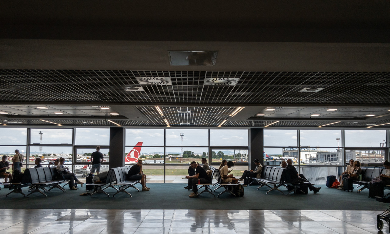 PREUSMERENO VIŠE LETOVA NA AERODROMU NIKOLA TESLA! Ovo je razlog