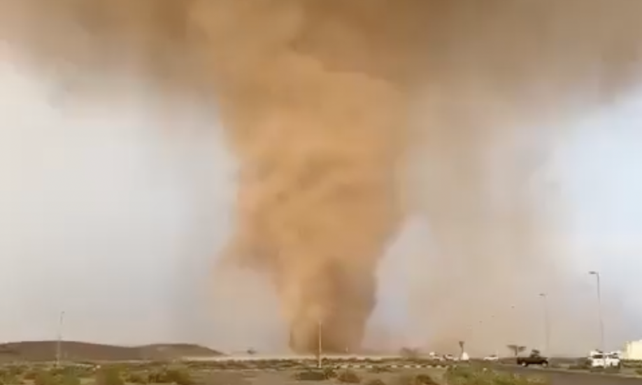 DŽINOVSKI TORNADO se kreće ka MILIONSKOM GRADU! Drama na ulicama, šire se JEZIVI SNIMCI (VIDEO)