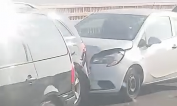 LANČANI SUDAR NA MOSTU NAPRAVIO KOLAPS! Vrvi od policije, automobili zgužvani (VIDEO)