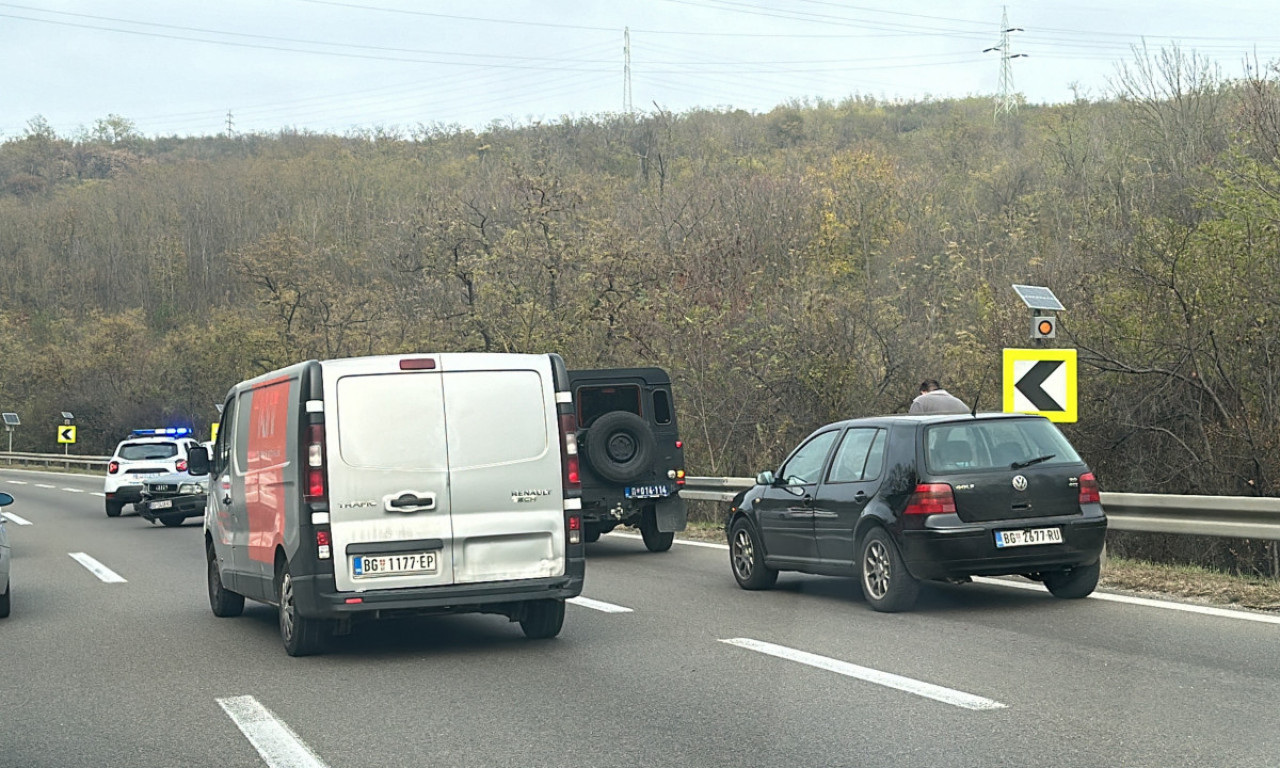 KARAMBOL KOD BUBANJ POTOKA Srča na sve strane, gužve ogromne... evo šta se dešava (FOTO)