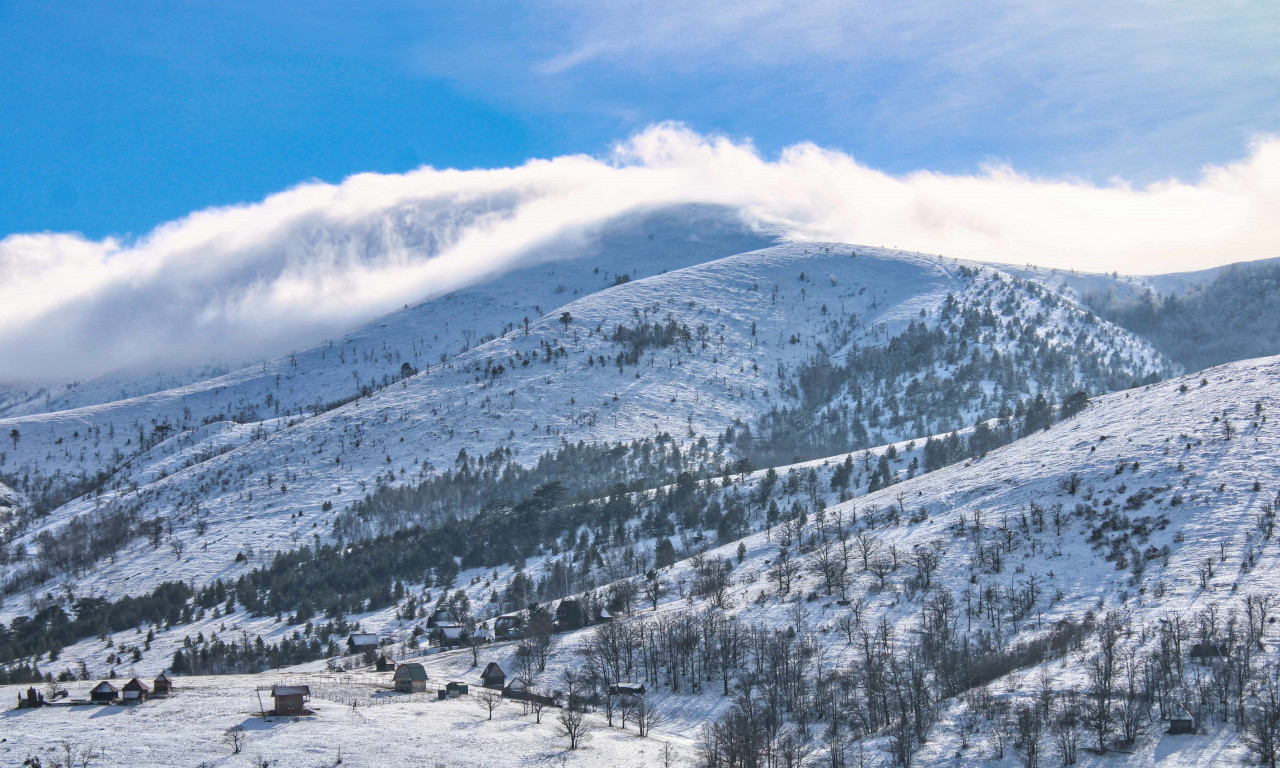 TEMPERATURA PADA ZA 15 STEPENI: Veliko nevreme stiže u Srbiju!