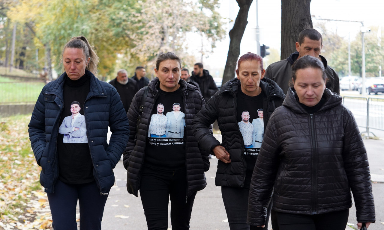 "UBIJENA SU MI DECA, MOLIM VAS DA MI DOPUSTITE... IMAM PRAVO..." Drama na suđenju Urošu Blažiću