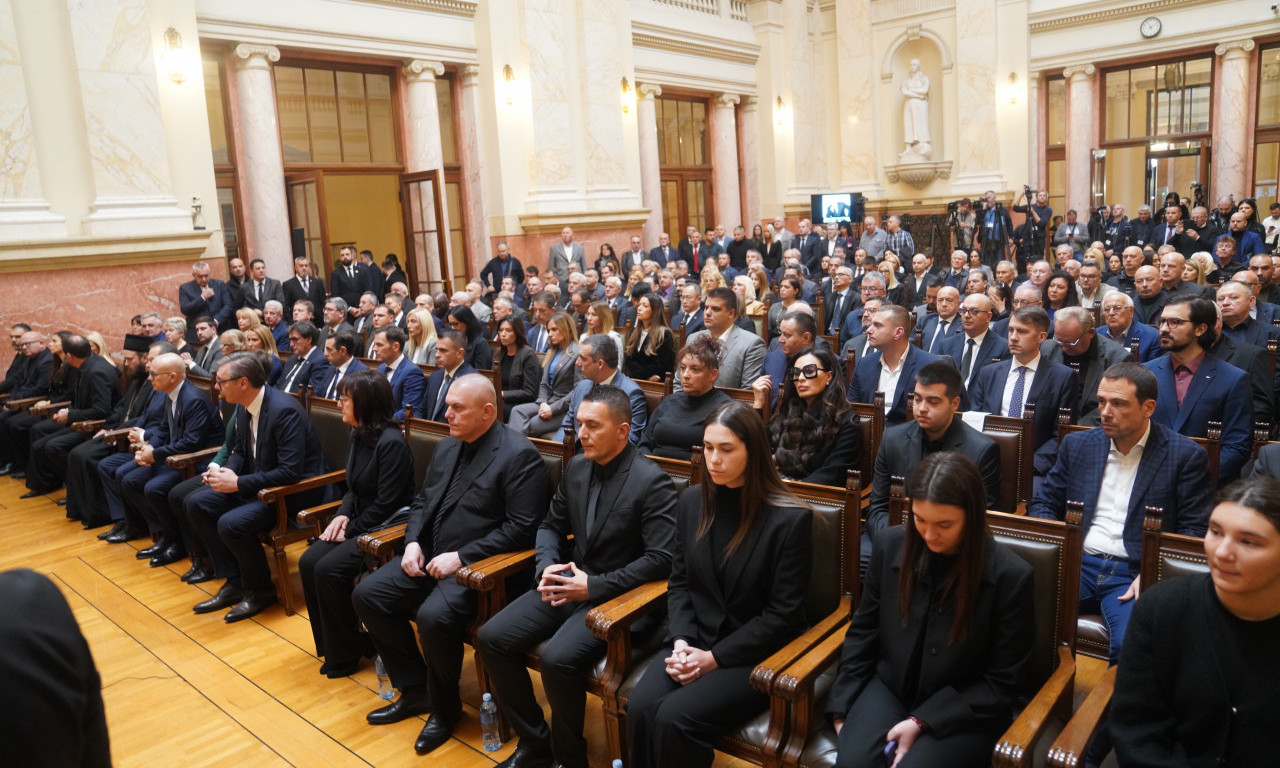 OVO JE PORODICA DRAGANA MARKOVIĆA PALME Supruga Snežana i sinovi u crnini, nemi od bola (FOTO)