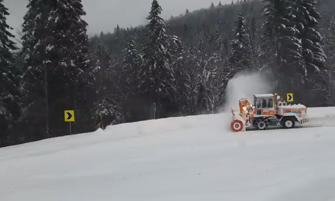 SNEG OKOVAO ZLATIBOR! Vodite računa - na ovim lokacijama zabranjen saobraćaj (FOTO)