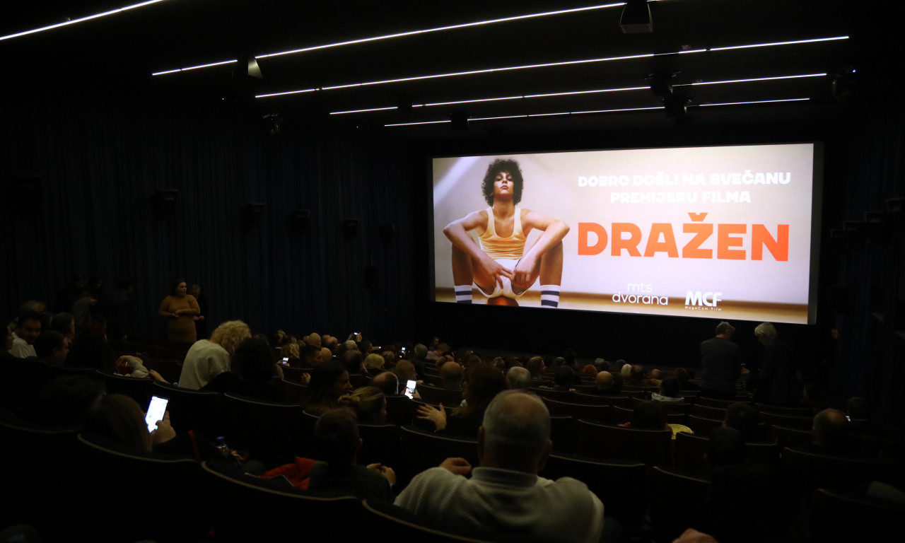 PREMIJERA FILMA "DRAŽEN":  Na crvenom tepihu pojavio se Rade Šerbedžija, ali i Draženova majka (FOTO)