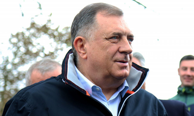 JUTROS SE OGLASIO DODIK: Podelio je ove divne vesti