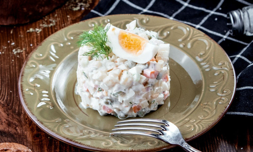 KOLIKO DUGO RUSKA SALATA MOŽE DA STOJI U FRIŽIDERU Odgovor na pitanje koje ovih dana sve zanima