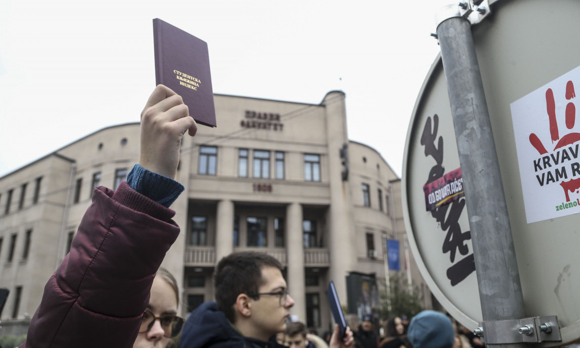 TUŽILAŠTVO POZIVA STUDENTE NA RAZGOVOR Obustavlja krivično gonjenje 13 osoba u skladu s odlukom predsednika Republike