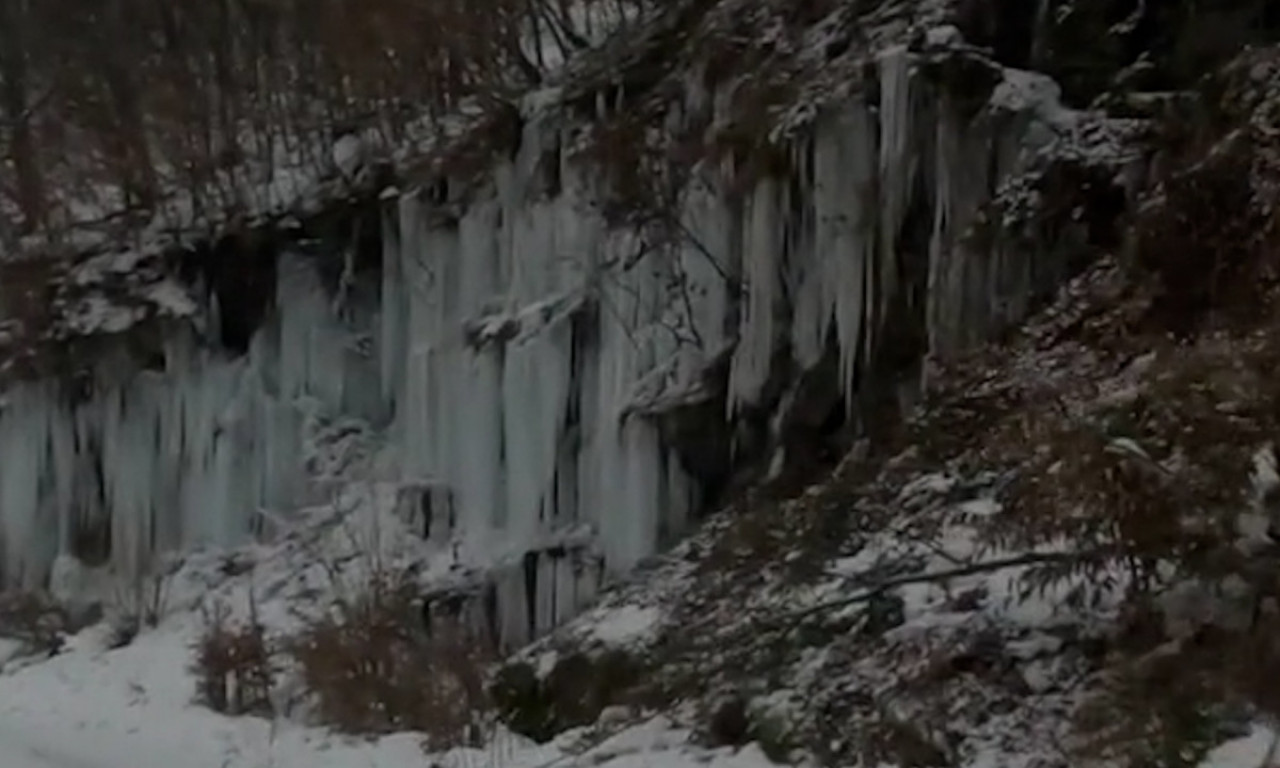 FENOMEN KOD IVANJICE POSTAO ATRAKCIJA Da li ste videli ovako nešto? Scene su kao iz filmova (FOTO+VIDEO)