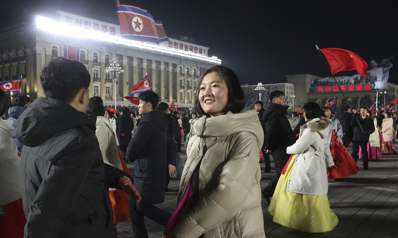 "NE VREĐAJ LIDERE, IDEOLOGIJU, NE OSUĐUJ" Pravila za turiste u Severnoj Koreji šokirala svet - ovde ne možete bez vodiča