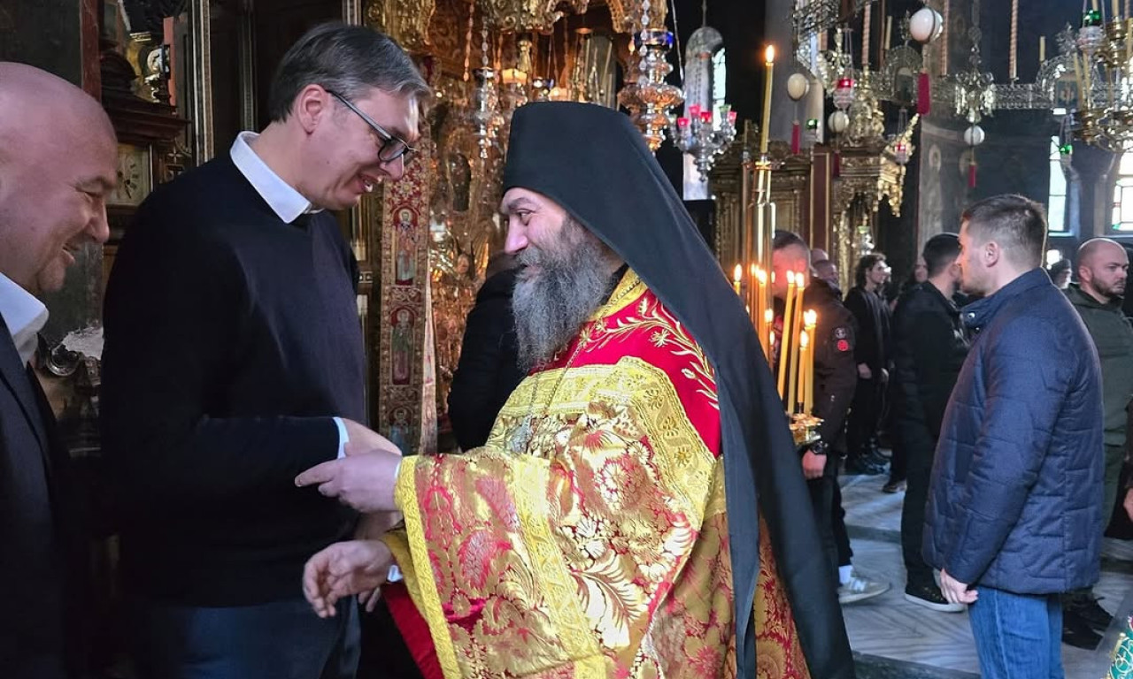 VUČIĆ STIGAO NA HILANDAR Posebno se zahvalio monasima i iskušenicima (FOTO + VIDEO)