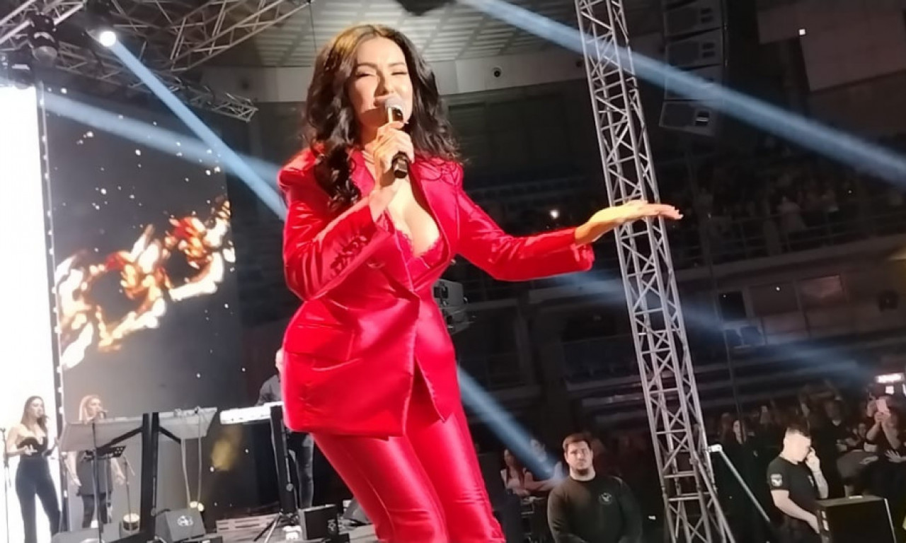 "BILO JE STRAŠNO, LEKARI SU REAGOVALI" Tanja Savić otkrila kakav peh ju je zadesio pred koncert u Nišu (VIDEO)