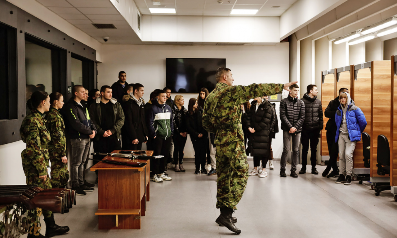 POČELI DANI OTVORENIH VRATA NA VOJNIM ŠKOLAMA! Poznato i kad je konkurs za upis, priprema za prijemni, simulacija...