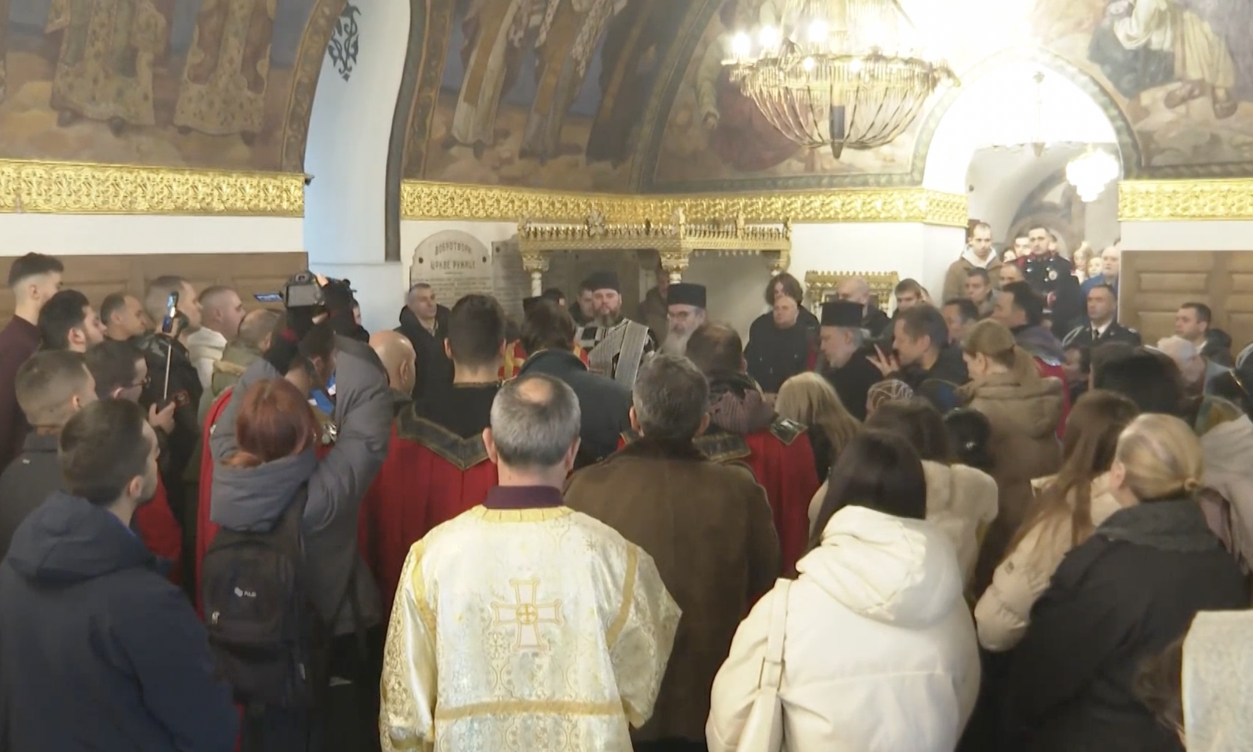 KAKAV PRIZOR! DANAS SU SVI U CRKVI NA KALEMEGDANU Zavirite i vi na svetu liturgiju povodom Krstovdana (VIDEO)