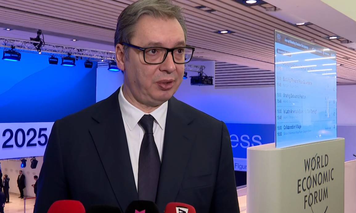 VUČIĆ PORUČIO IZ DAVOSA: "Da nas vešate to je u redu, mrtve majke ne dirajte" (VIDEO)