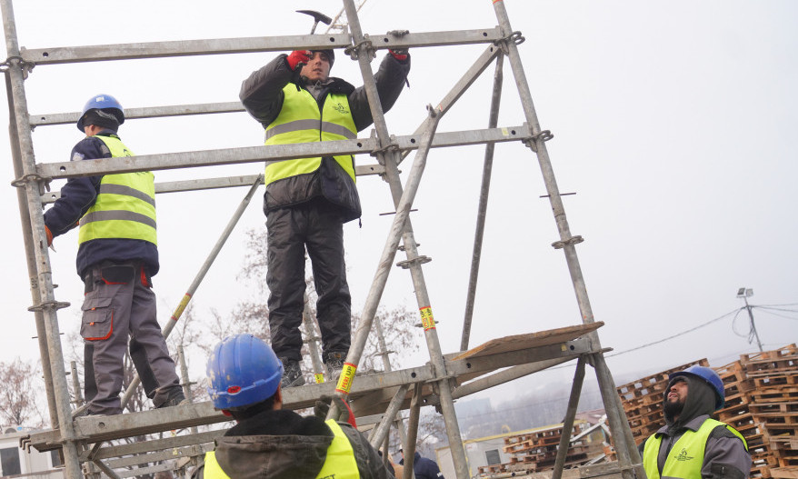 TRESLA SE GORA... Generalni štrajk nije prošao, Srbija nije danas stala