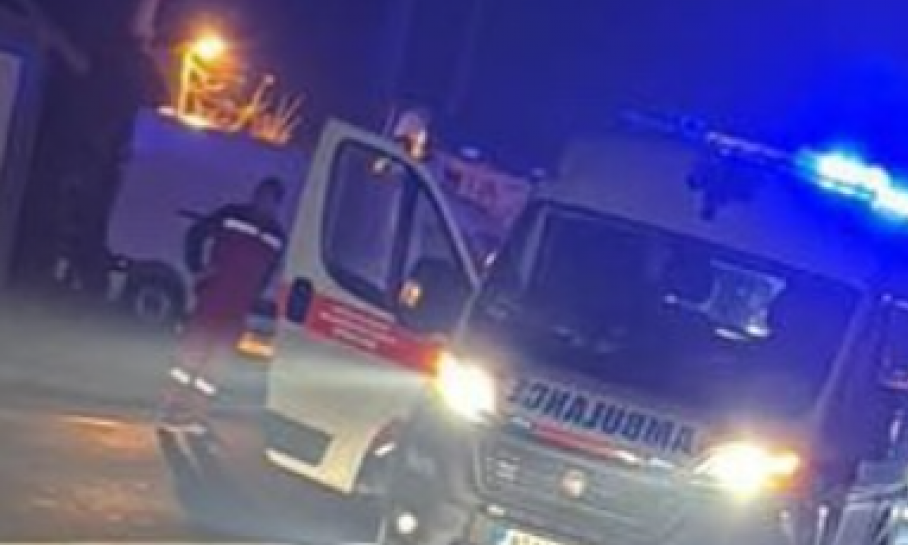 TEŠKA NESREĆA KOD BUBANJ POTOKA! Automobil zdrobljen od udarca u kombi, policija na terenu (VIDEO)