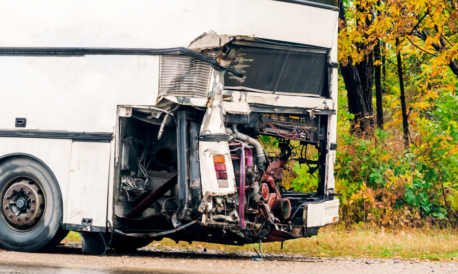 AUTOBUS JE PROLETEO PORED LJUDI NA STANICI Očevici opisali užas kod Umke: Ima mrtvih i povređenih