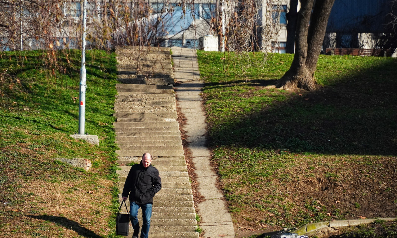 DANAS TEMPERATURA SKORO KAO LETNJA! Ali, biće malo i oblaka