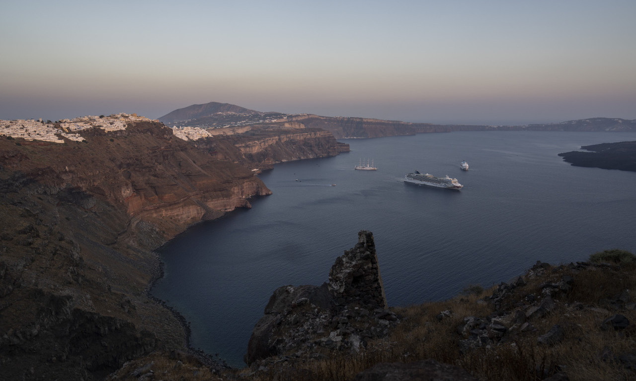 SANTORINI SE TRESE, STANOVNICI U PANICI: Evo kakvu poruku je premijer imao za njih!