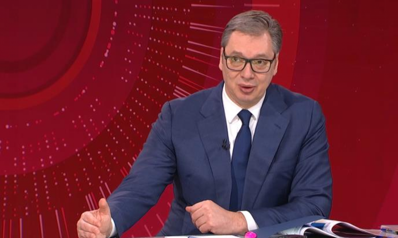 VUČIĆ O RODITELJIMA: Oca nisam video 20 dana, uništen je čovek, kao senka je, majka ne izlazi iz kuće zbog dešavanja!