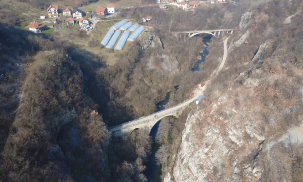 NE KREĆITE SE OVDE, NIJE BEZBEDNO! Vodite računa - radovi na obilaznici paralisali zapadni deo zemlje! (FOTO)