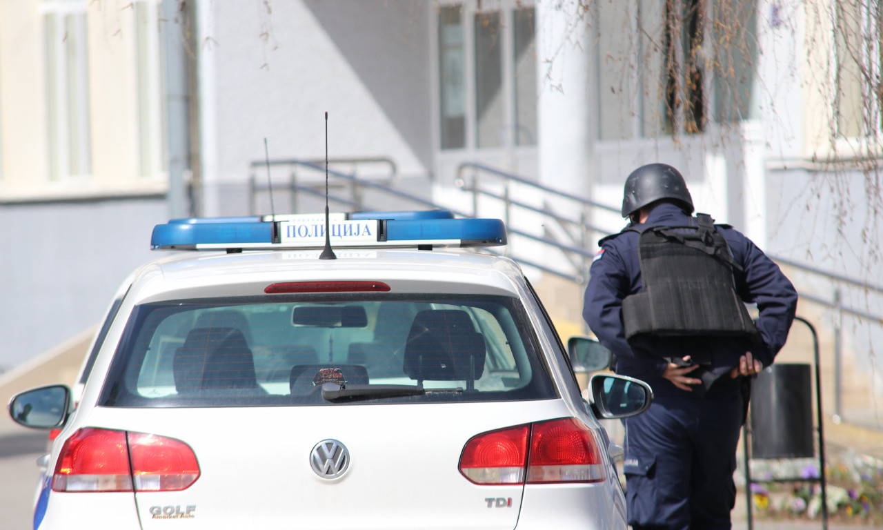 UHAPŠEN MLADIĆ U NOVOM PAZARU ZBOG NARKOTIKA Evo šta mu je policija pronašla