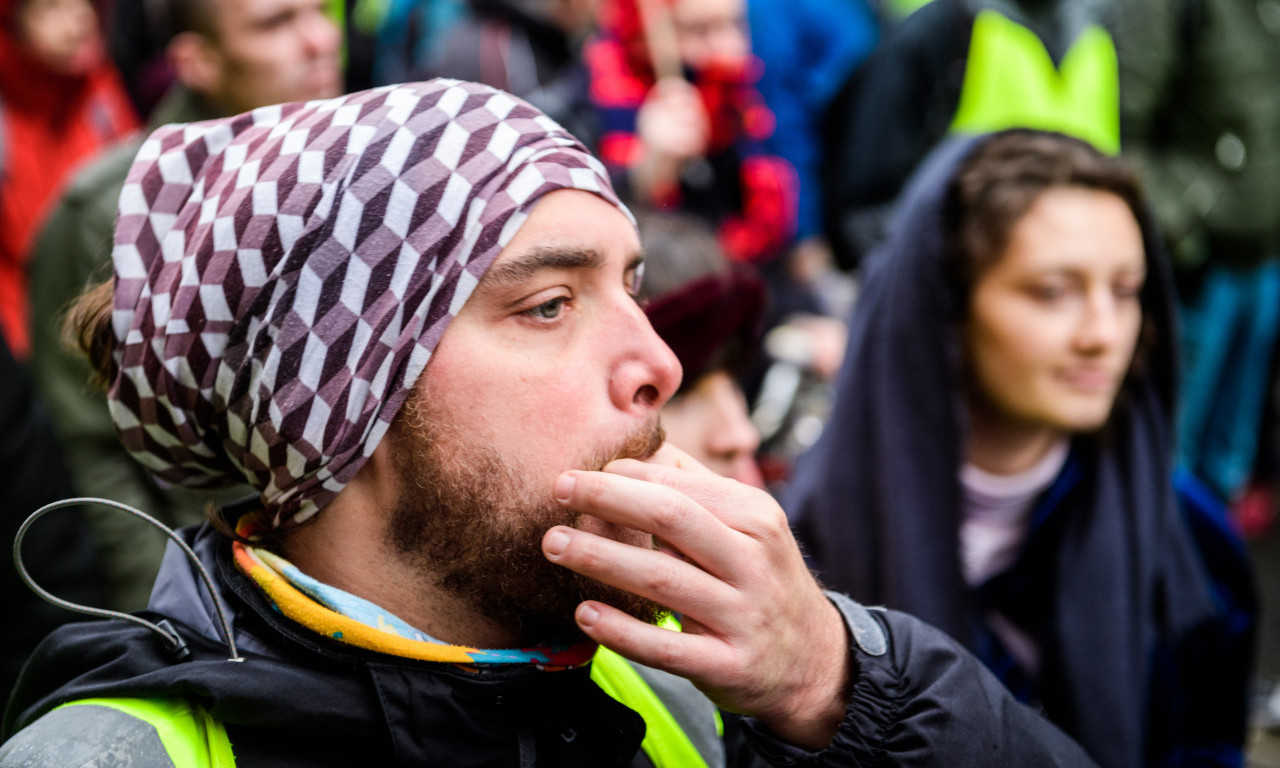 HAOS U SRPSKOJ JER NIJE BILO INCIDENATA NA PROTESTU U SUBOTU Raspisivanje poternica kao osveta za mirne studente!