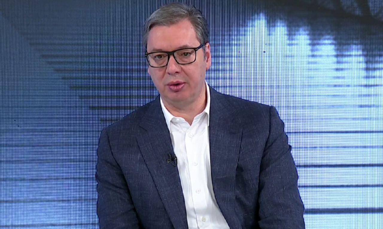 PREDSEDNIK SRBIJE GOSTUJE U "HIT TVITU" Vučić se obraća naciji posle veličanstvenog skupa na Sretenje!