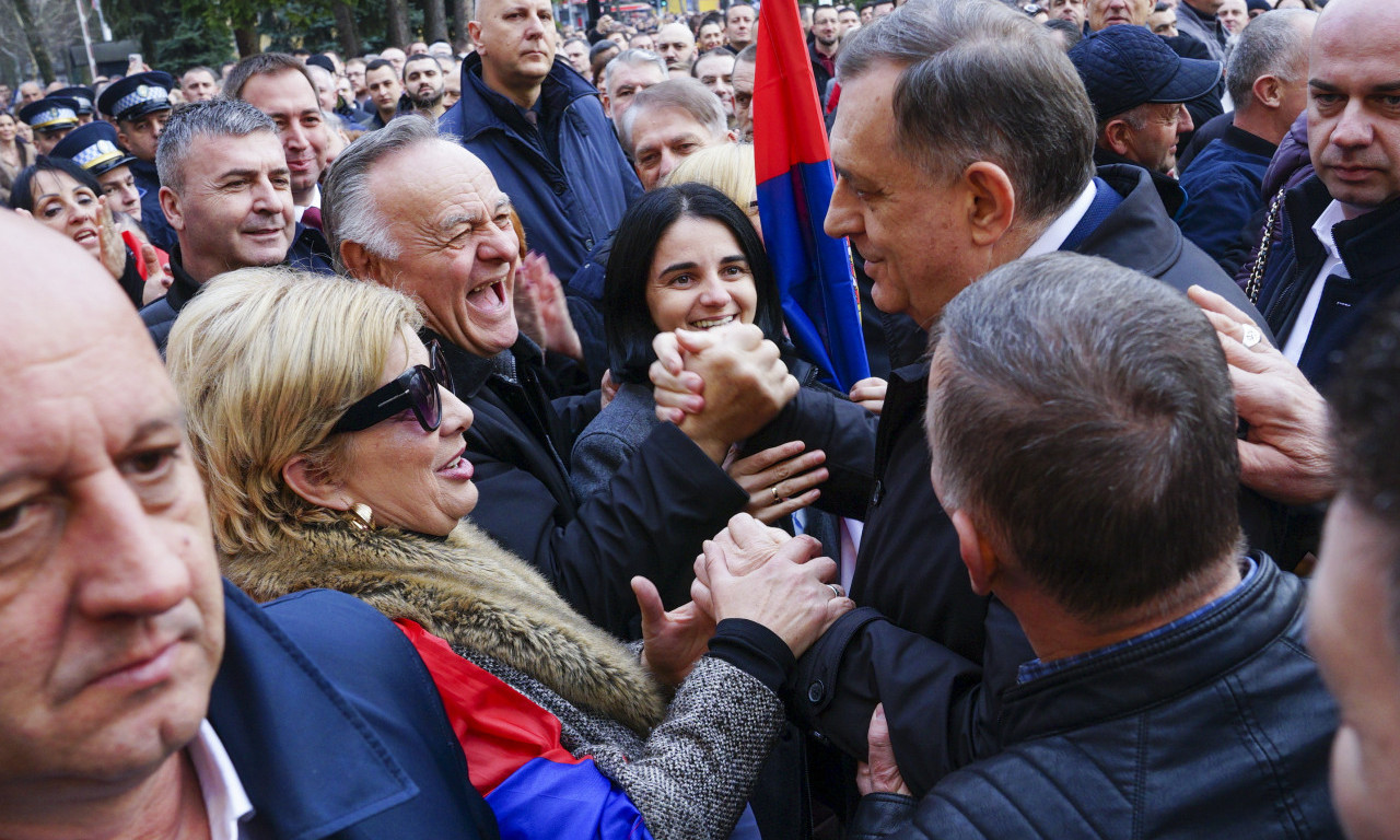 VIŠE OD 25.000 BANJALUČANA NA MITINGU PODRŠKE DODIKU: "Nema većih narodnih neprijatelja od domaćih izdajnika!"