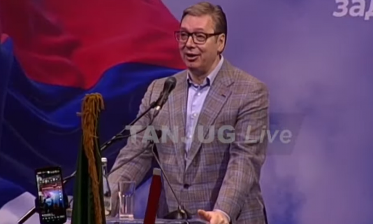 PREDSEDNIK VUČIĆ U ZAJEČARU: Obraća se građanima!