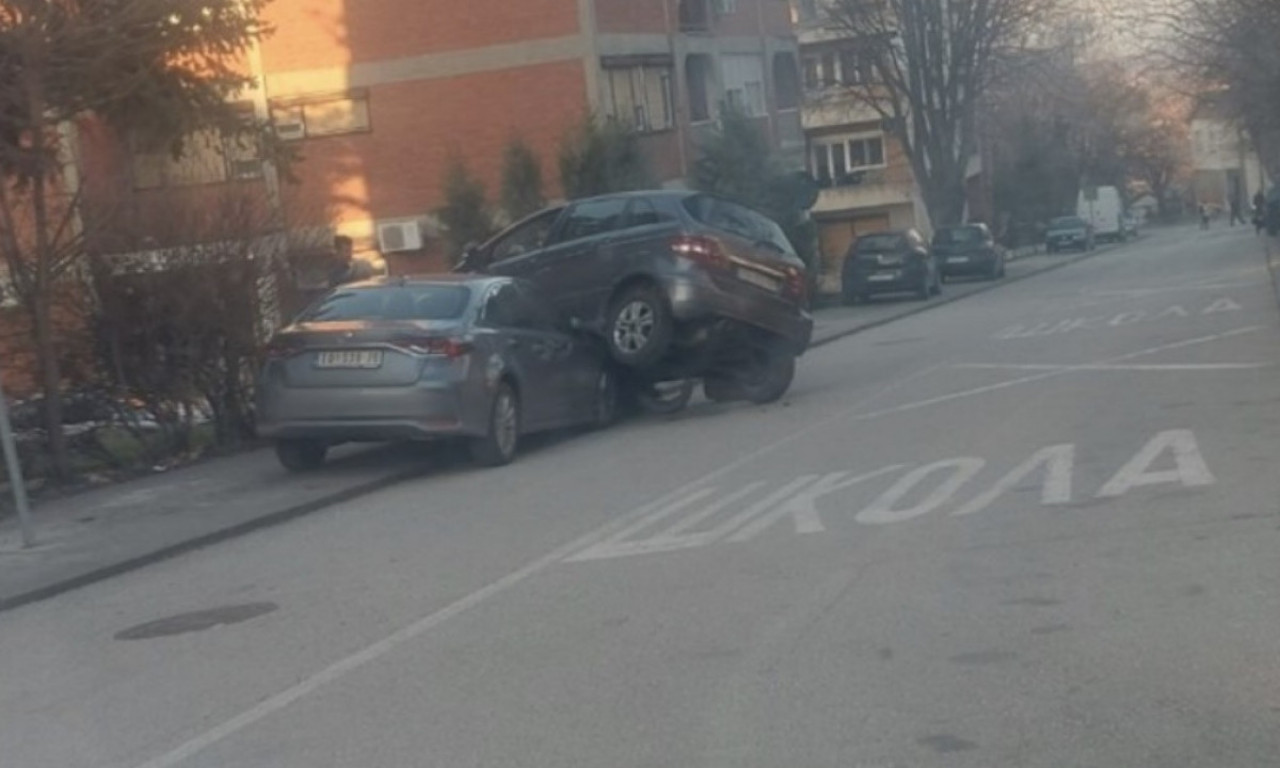 OVO JOŠ NISTE NI VIDELI, NI ČULI Nesvakidašnja nesreća u centru Topole - evo šta se desilo (FOTO)