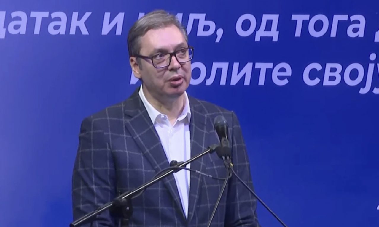 VUČIĆ SE OBRATIO SA VELIKOG SKUPA U SMEDEREVU Primenjuju najbrutalnije nasilje - a mi ćemo vam izgraditi bolnicu (VIDEO)